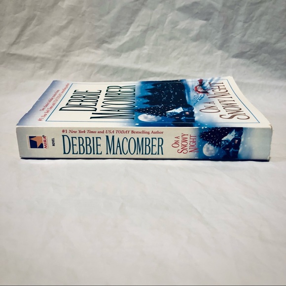 💝 On A Snowy Night (2 Books in 1) by Debbie MaComber Romance Paperback Book - Picture 4 of 7